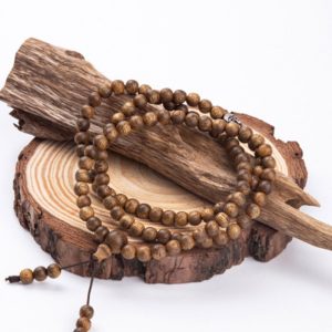 Vòng trầm hương 1